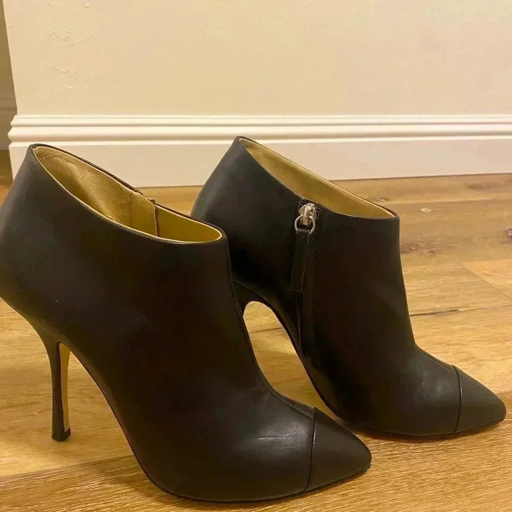 Gorgeous Giuseppe Zanotti booties -brand new!
